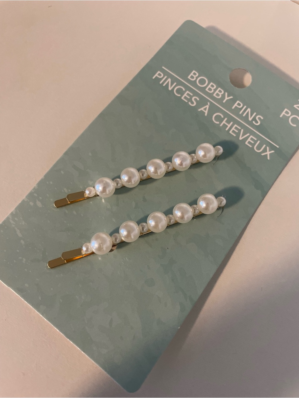 Pearl hair clip